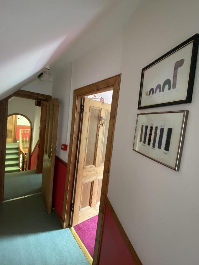 Glenan Lodge Self Catering Tomatin Exterior photo